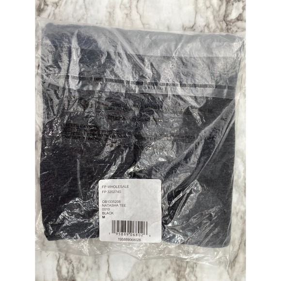 35 M Free People NWT Natasha Tee Raw Neck Ruched Sleeve Slub Jersey Knit Black M - Picture 8 of 10